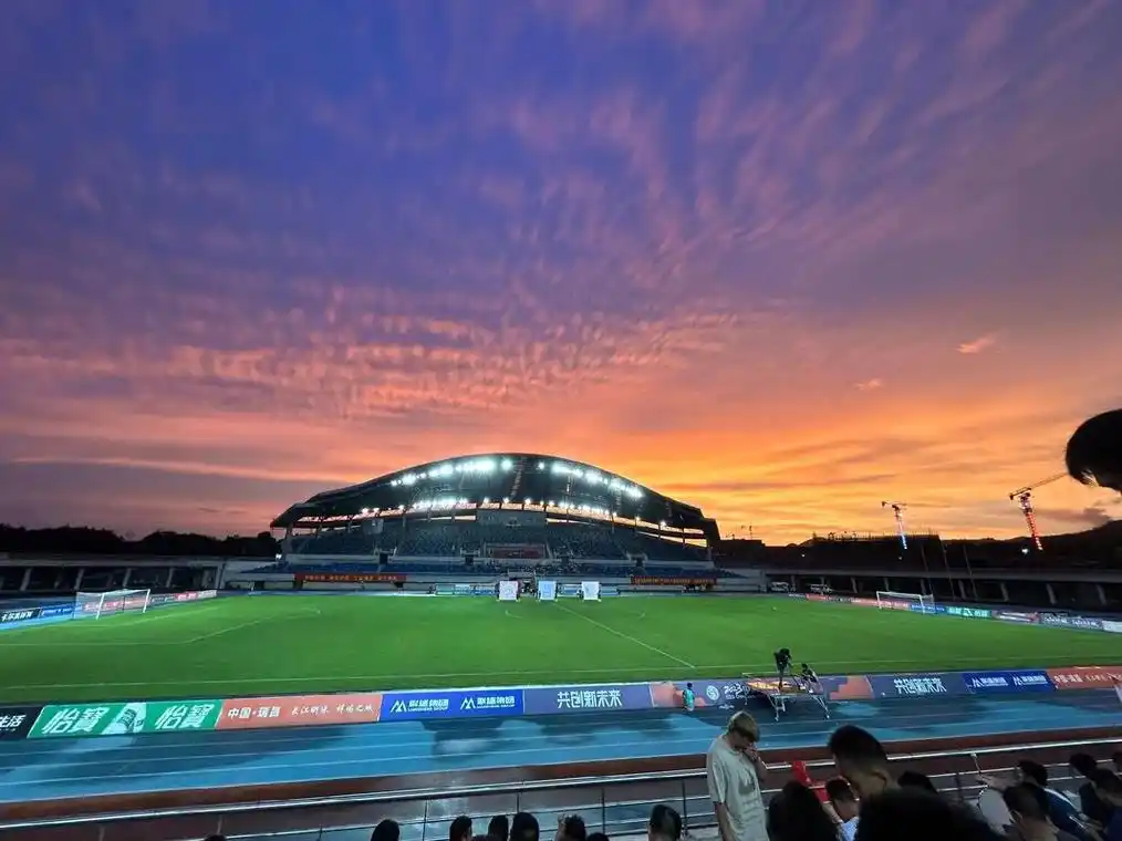 法国乙级联赛：巴黎FC VS 梅斯